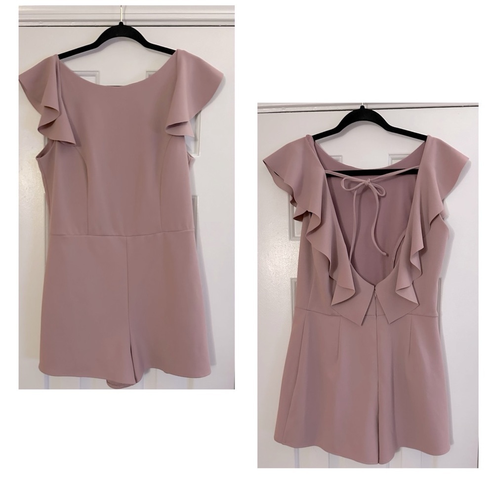 NWT She + Sky Dusty Pink Flounce Ruffle Open Back Shorts Romper - Size Large
